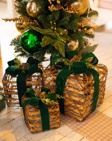 Conjunto de 3 Caixas de Presentes Natalinos com LED - Verde